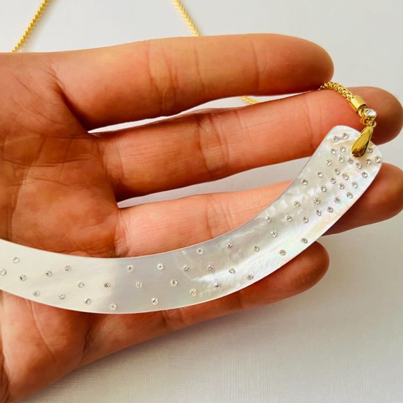 Vintage MONET Natural Rainbow Mother of Pearl Shell Choker Necklace w/Rhinestone - Picture 6 of 7